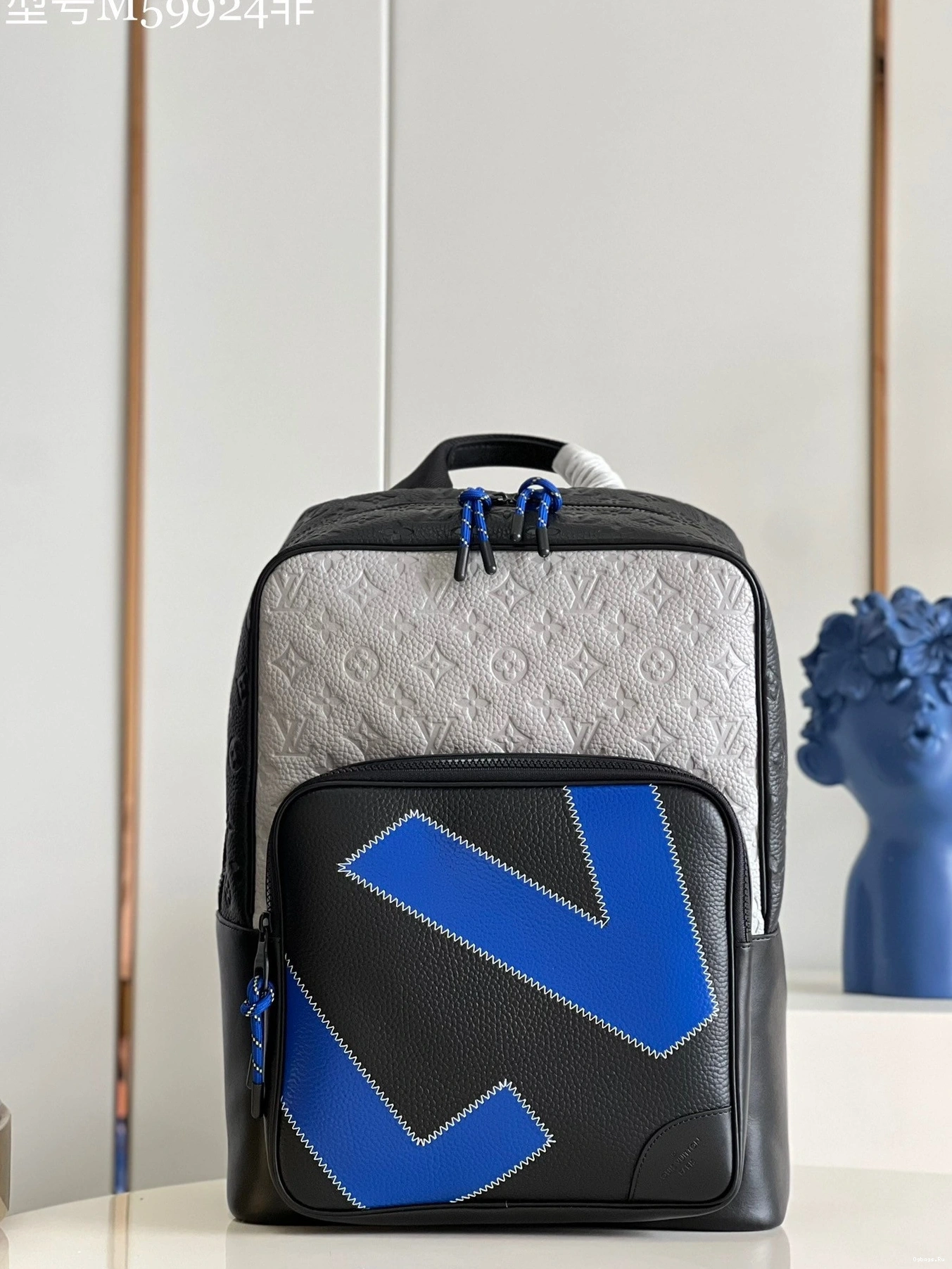 Louis Vuitton DEAN BACKPACK 0204